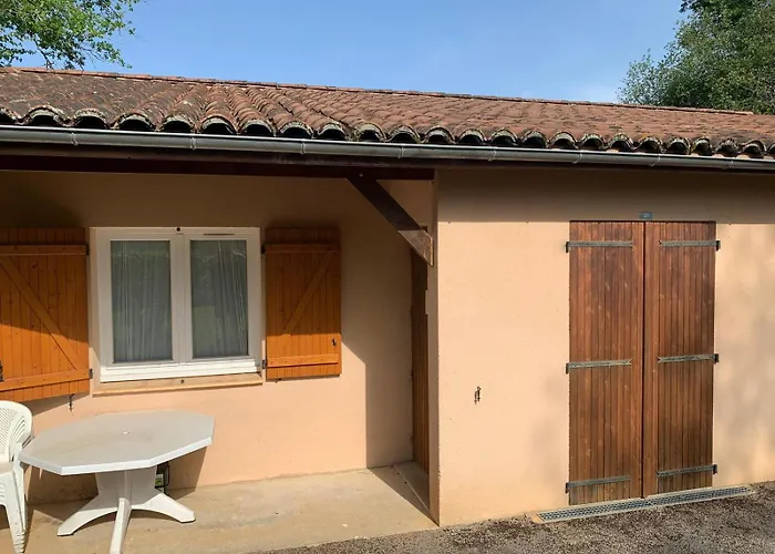 Le Petit Bois 46 Hébergement de vacances